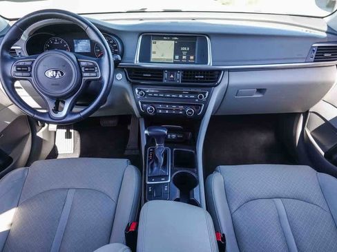 Used 2016 Kia Optima EX w/ Premium Package image 11