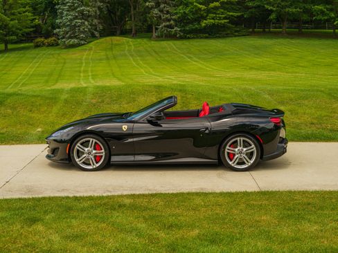 Used 2019 Ferrari Portofino RWD image 82