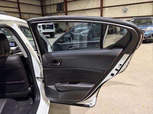 Used 2017 Acura ILX FWD image 20