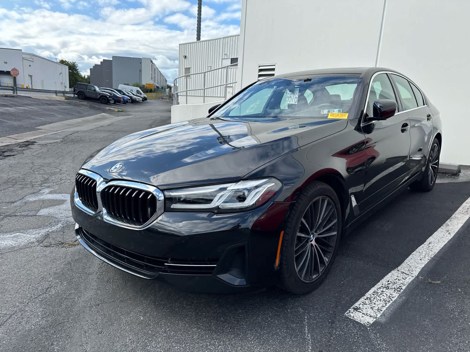 Used 2023 BMW 530i xDrive w/ Premium Package AWD/4WD image 3