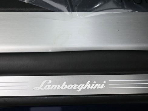 Used 2024 Lamborghini Urus S image 30