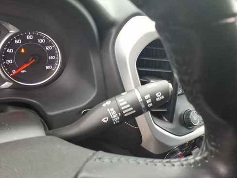 Used 2021 GMC Acadia SLT w/ Preferred Package image 25