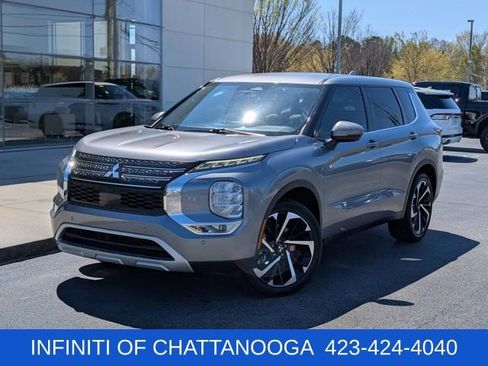 Used 2022 Mitsubishi Outlander SE FWD image 1