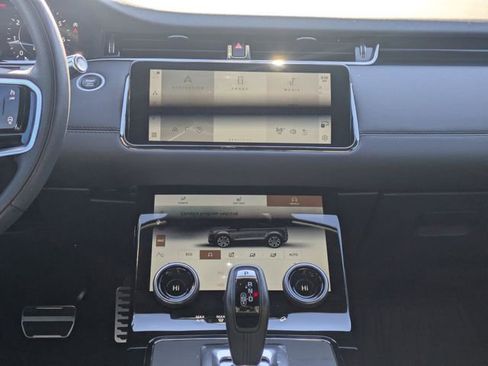 Used 2022 Land Rover Range Rover Evoque R-Dynamic SE image 19