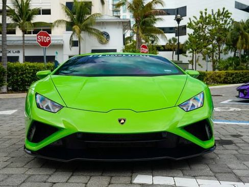 Used 2021 Lamborghini Huracan EVO RWD image 7