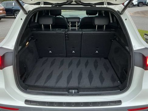 Used 2023 Mercedes-Benz GLA 250 w/ Premium Package image 27