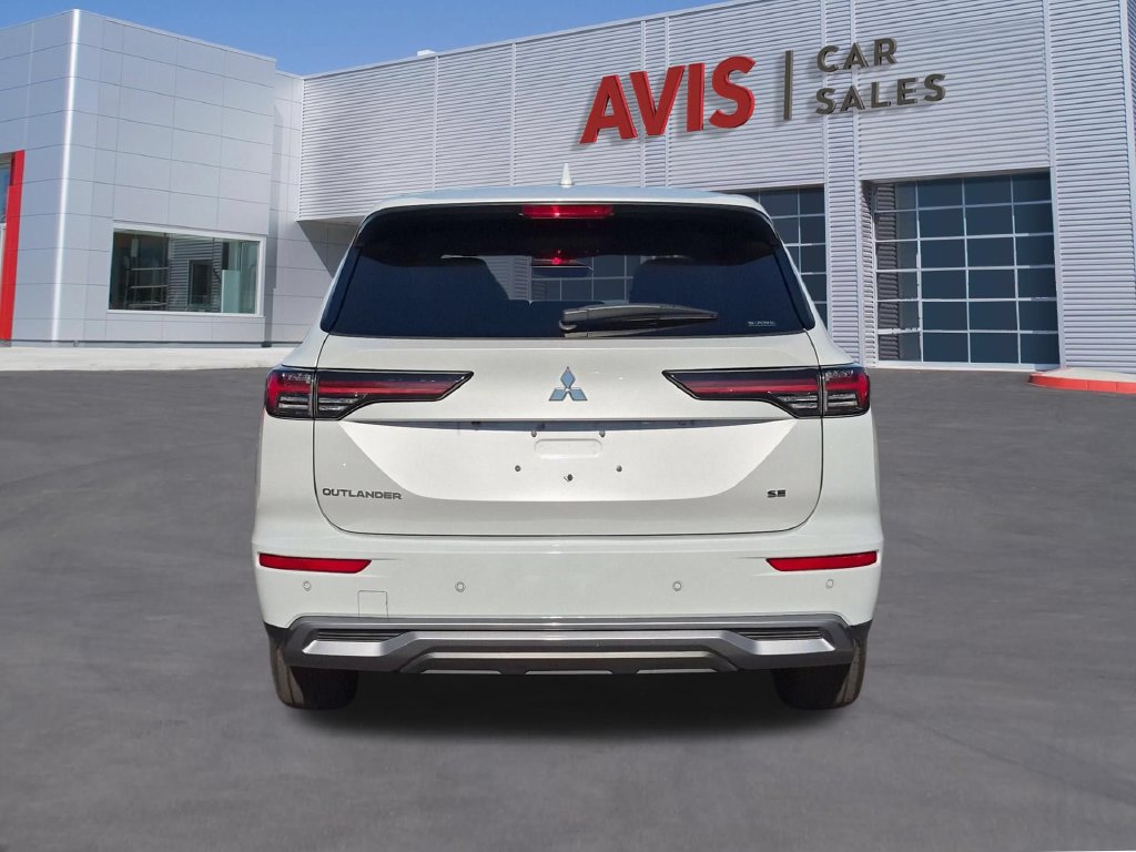 Used 2025 Mitsubishi Outlander SE AWD/4WD image 7