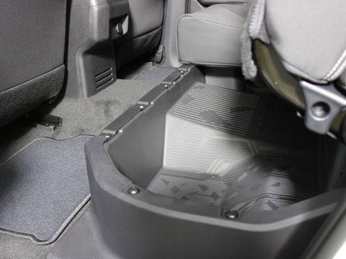 Used 2024 Toyota Tacoma TRD Off-Road image 30