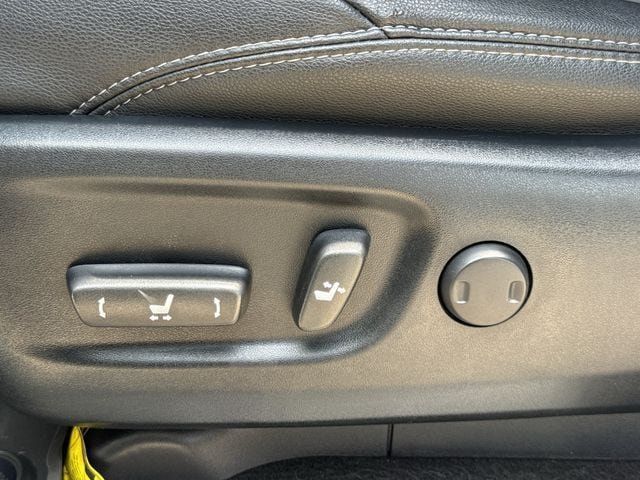 Used 2022 Toyota 4Runner SR5 Premium w/ Moonroof Package RWD image 27