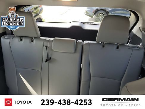 Used 2022 Toyota Highlander XLE AWD/4WD image 23
