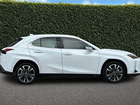 New 2026 Lexus UX 300h AWD image 4