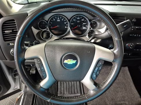 Used 2013 Chevrolet Silverado 2500 LT w/ Interior Plus Package AWD/4WD image 11