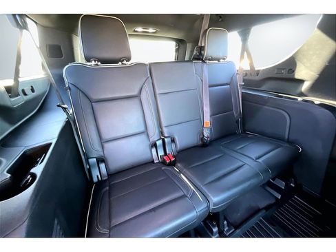 Used 2021 GMC Yukon XL SLT w/ SLT Luxury Plus Package image 26