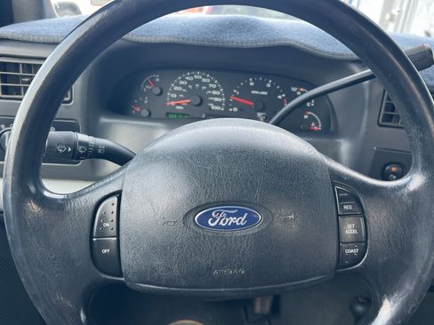 Used 2004 Ford F350 XLT image 20