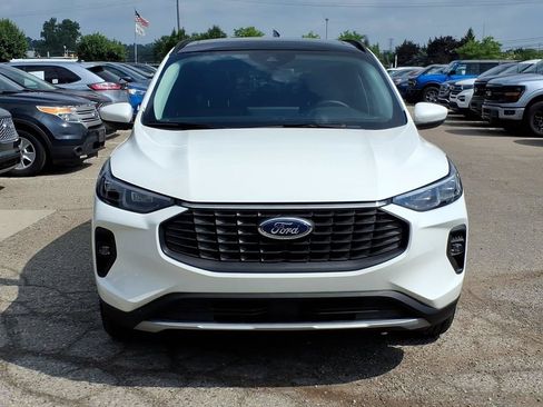 Used 2025 Ford Escape Platinum AWD/4WD image 8