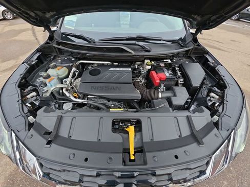 Certified 2022 Nissan Rogue SV image 28