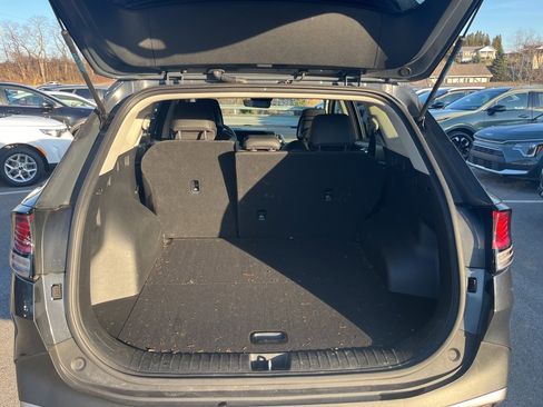 Certified 2024 Kia Sportage EX image 9
