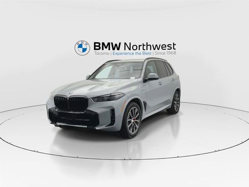 New 2026 BMW X5 xDrive50e w/ M Sport Package AWD/4WD image 8