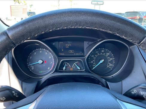 Used 2014 Ford Focus SE w/ SE Sport Package image 25