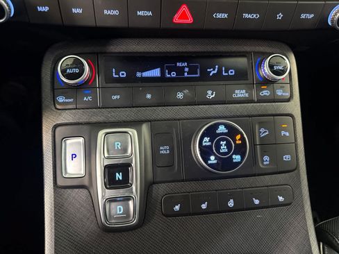 Used 2024 Hyundai Palisade Limited AWD/4WD image 28