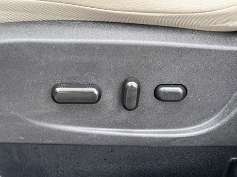 Certified 2017 Ford Escape Titanium image 9