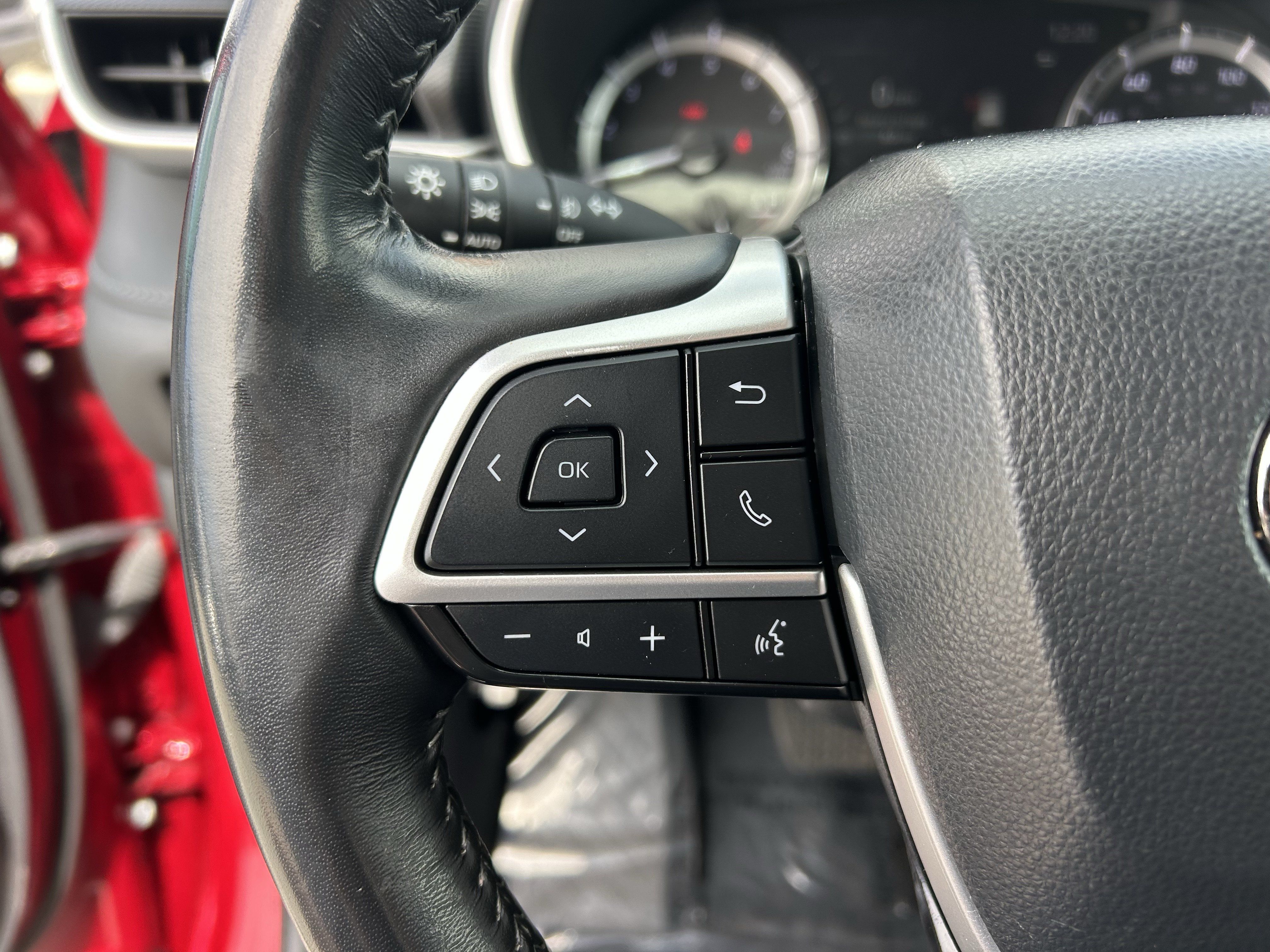 Used 2024 Toyota Highlander XSE AWD/4WD image 29
