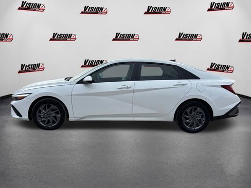 New 2025 Hyundai Elantra Blue image 8