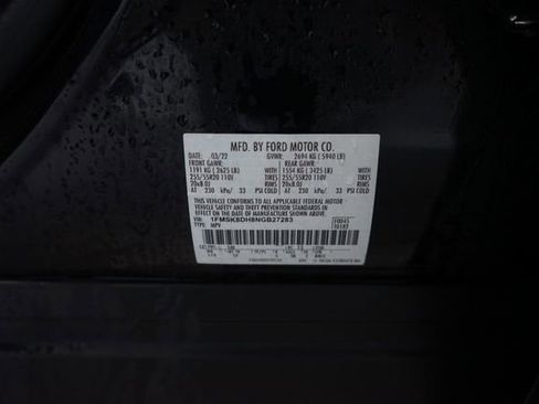 Used 2022 Ford Explorer XLT w/ Equipment Group 202A AWD/4WD image 19