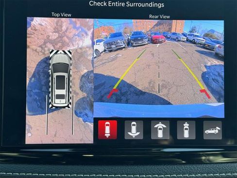 Used 2024 Chrysler Pacifica Limited image 26