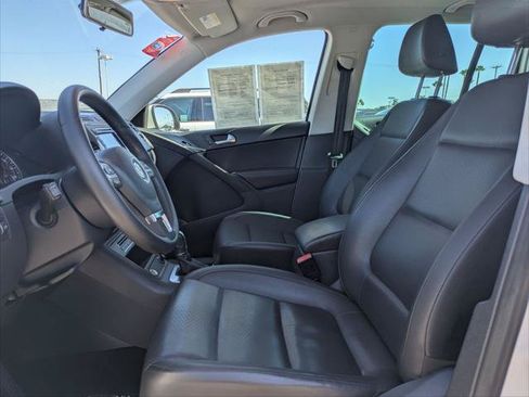Used 2014 Volkswagen Tiguan SE FWD image 21