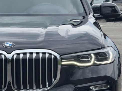 Used 2022 BMW X7 xDrive40i w/ M Sport Package AWD/4WD image 10