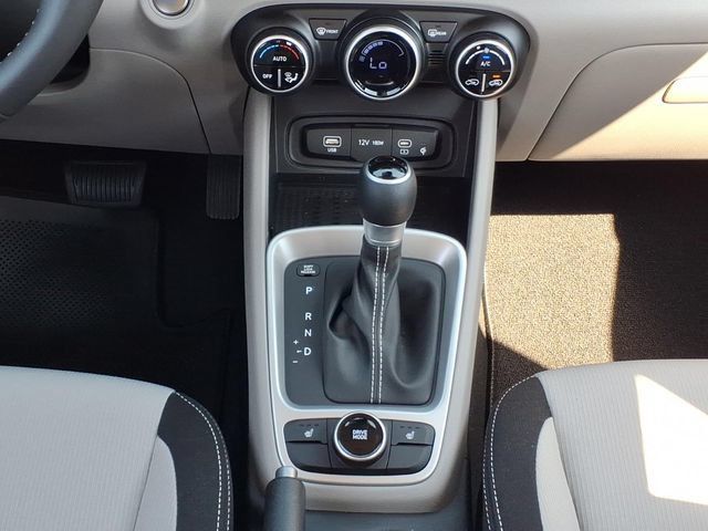 New 2026 Hyundai Venue SEL FWD image 18