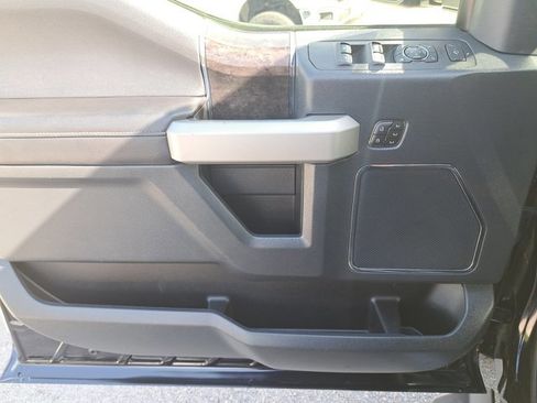 Certified 2022 Ford F250 Lariat w/ Lariat Ultimate Package image 23