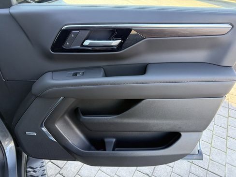 New 2026 Chevrolet Tahoe Z71 image 19