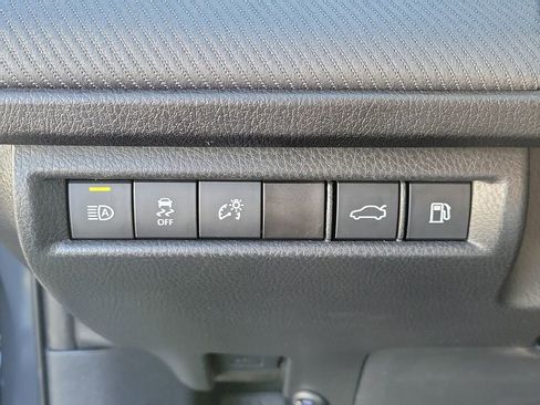 Used 2025 Toyota Camry SE image 22