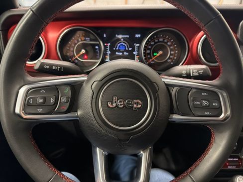 Used 2023 Jeep Gladiator Rubicon w/ Dual Top Group AWD/4WD image 12