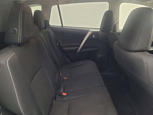 Used 2018 Toyota RAV4 XLE image 19