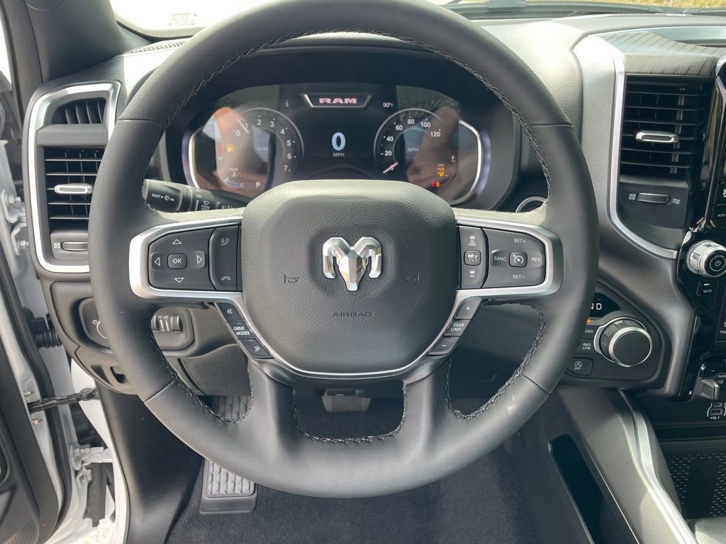New 2026 RAM 1500 Big Horn AWD/4WD image 13