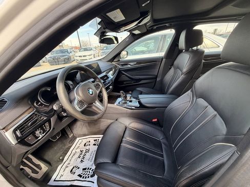 Used 2018 BMW 530i xDrive image 3