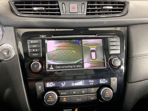 Used 2018 Nissan Rogue SL w/ Premium Package AWD/4WD image 30