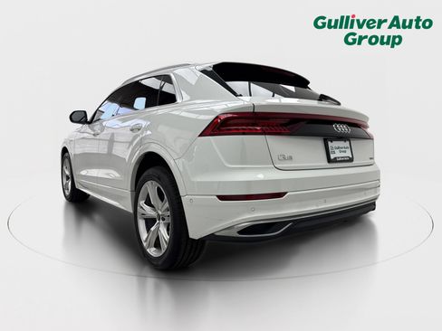Used 2023 Audi Q8 Premium w/ Convenience Package AWD/4WD image 5