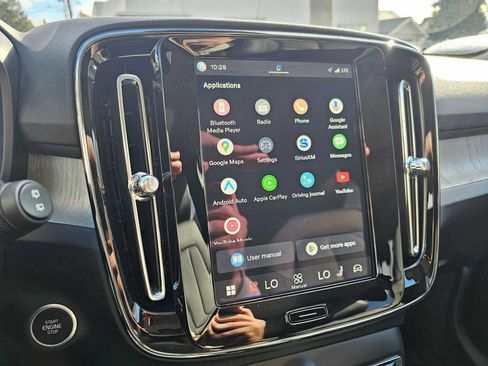 Certified 2025 Volvo XC40 B5 Plus w/ Climate Package image 30