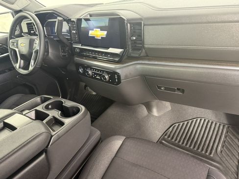 Used 2023 Chevrolet Silverado 1500 LT AWD/4WD image 10
