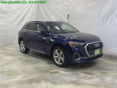Used 2022 Audi Q3 2.0T Premium AWD/4WD image 2