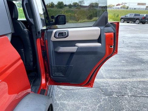 Used 2023 Ford Bronco Wildtrak image 17