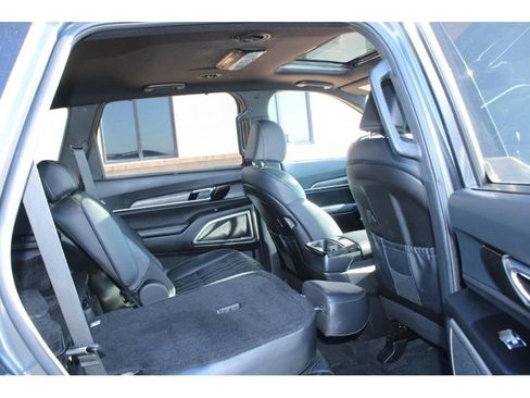 Used 2024 Kia Telluride EX X-Line image 11