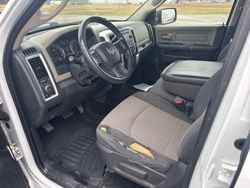 Used 2012 RAM 1500 Classic SLT w/ Luxury Group image 16