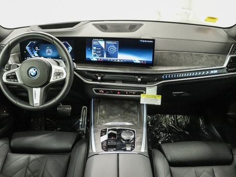 Used 2026 BMW X5 xDrive50e AWD/4WD image 12
