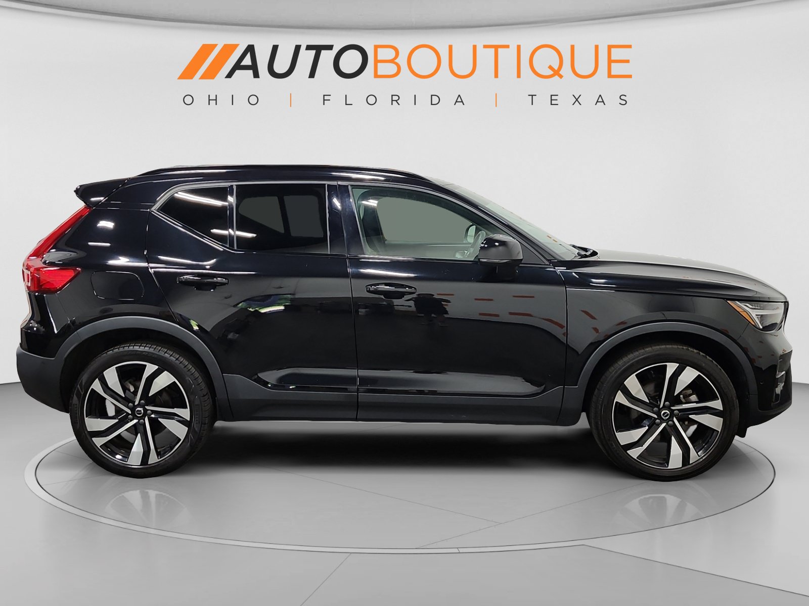 Used 2023 Volvo XC40 B5 Ultimate w/ Protection Package Premier AWD/4WD image 6