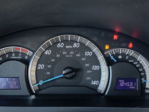 Used 2012 Toyota Camry SE FWD image 20